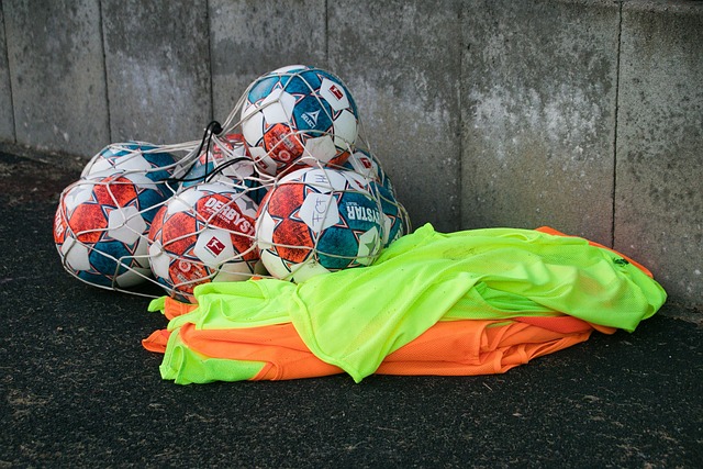 手展现了世 手展现了世